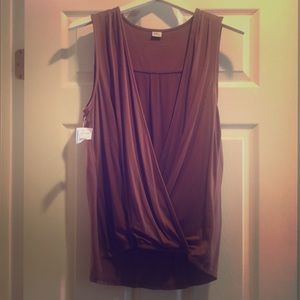 Loose crossover blouse